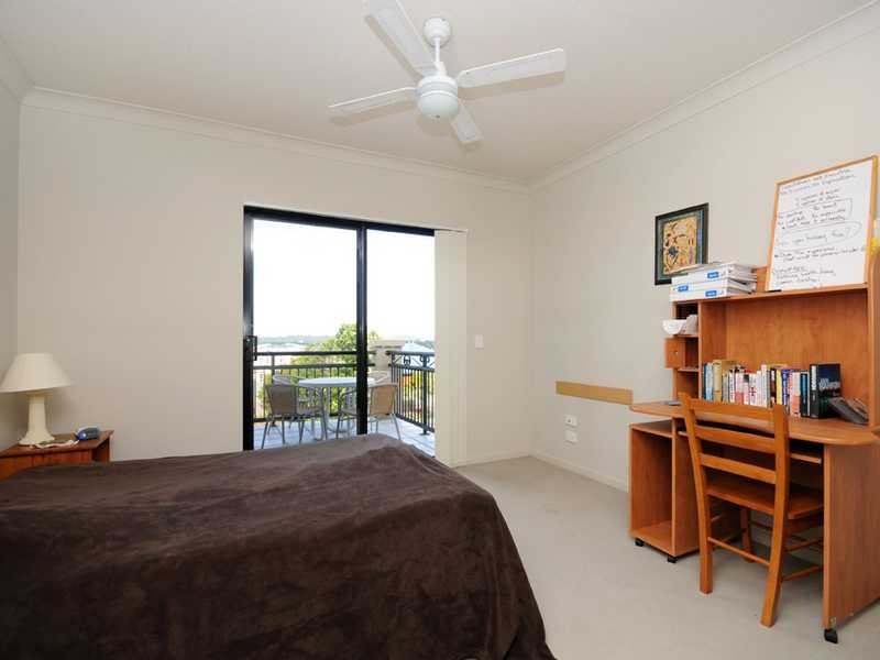 44/2 Geraldton Drive, Varsity Lakes QLD 4227