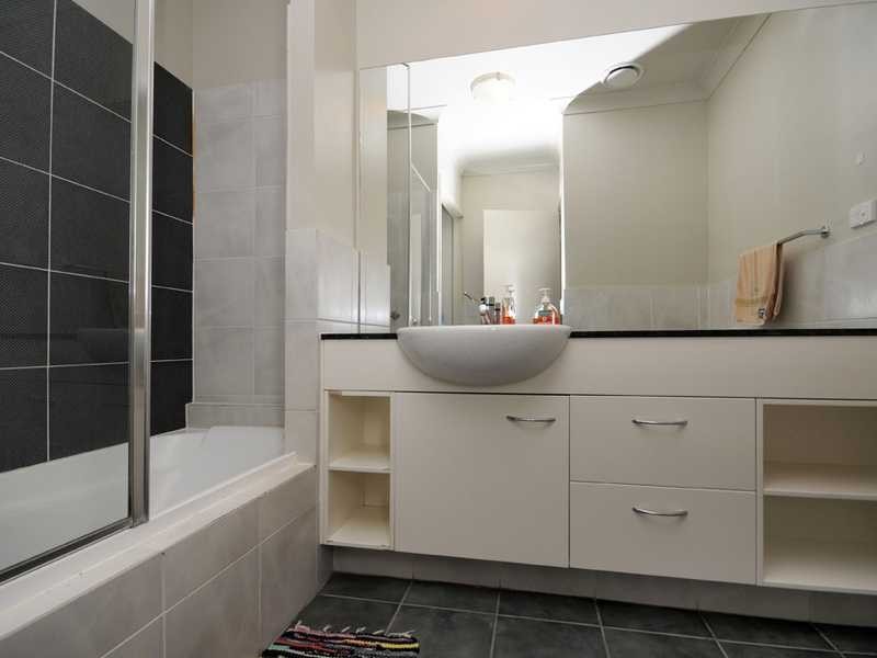 44/2 Geraldton Drive, Varsity Lakes QLD 4227