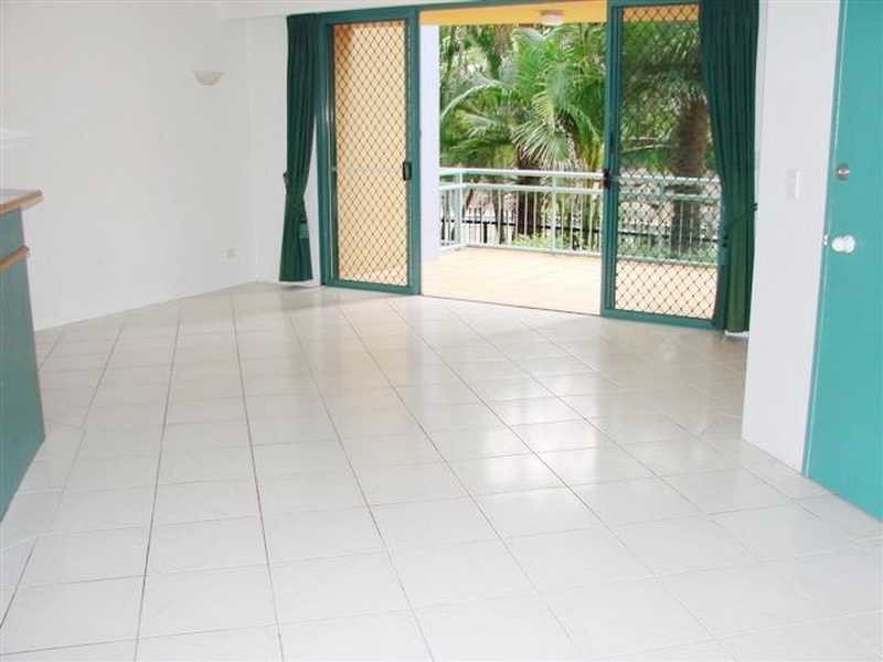 8/955 Gold Coast Highway, Palm Beach QLD 4221