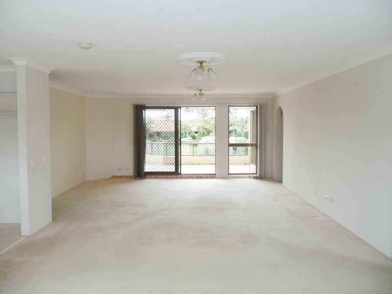 5/2 Sunbird Street, Burleigh Waters QLD 4220