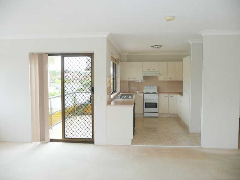 5/2 Sunbird Street, Burleigh Waters QLD 4220