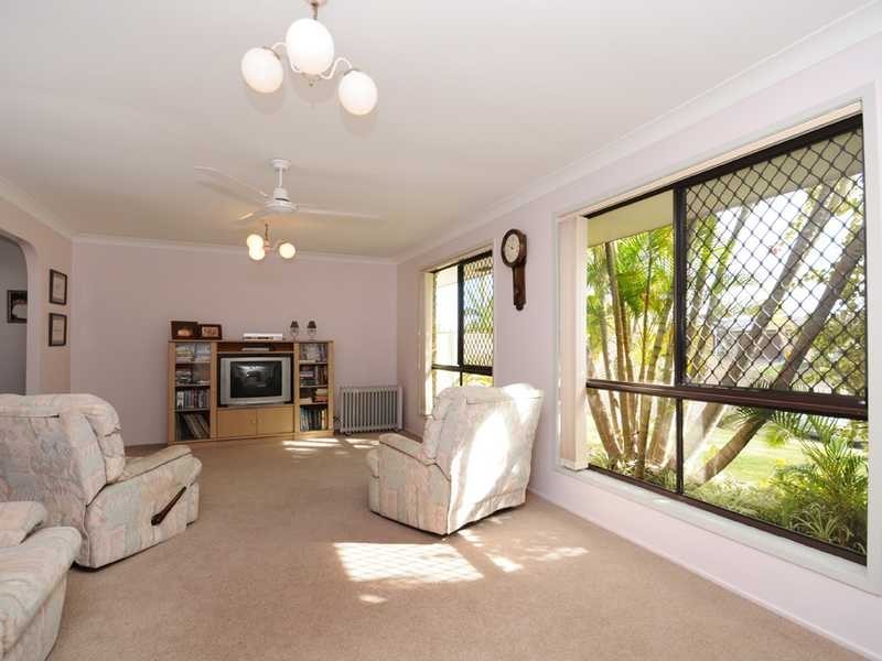 4 Honeywood Court, Burleigh Waters QLD 4220