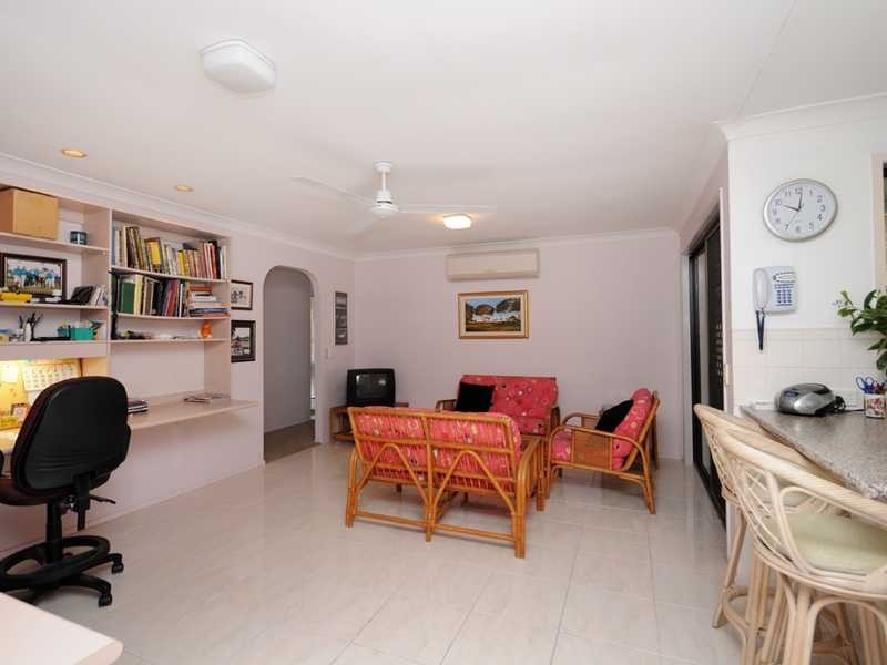 4 Honeywood Court, Burleigh Waters QLD 4220