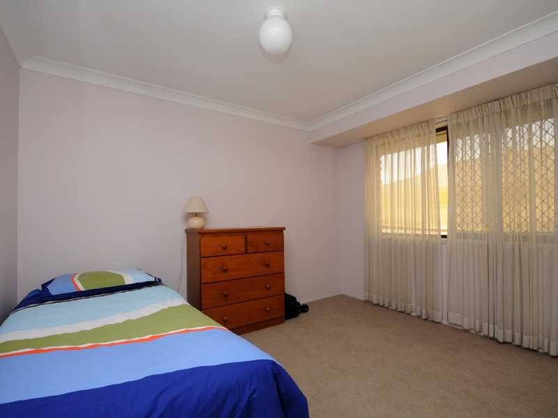 4 Honeywood Court, Burleigh Waters QLD 4220