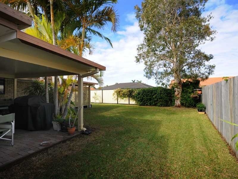 4 Honeywood Court, Burleigh Waters QLD 4220