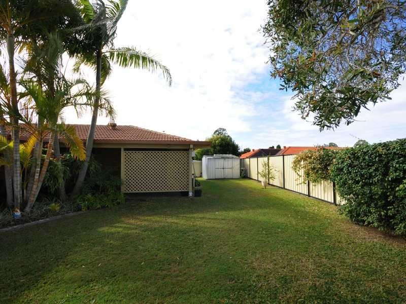 4 Honeywood Court, Burleigh Waters QLD 4220