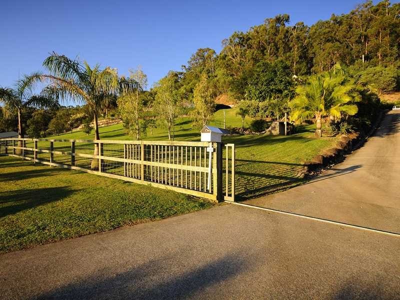 140 Valley Drive, Tallebudgera QLD 4228