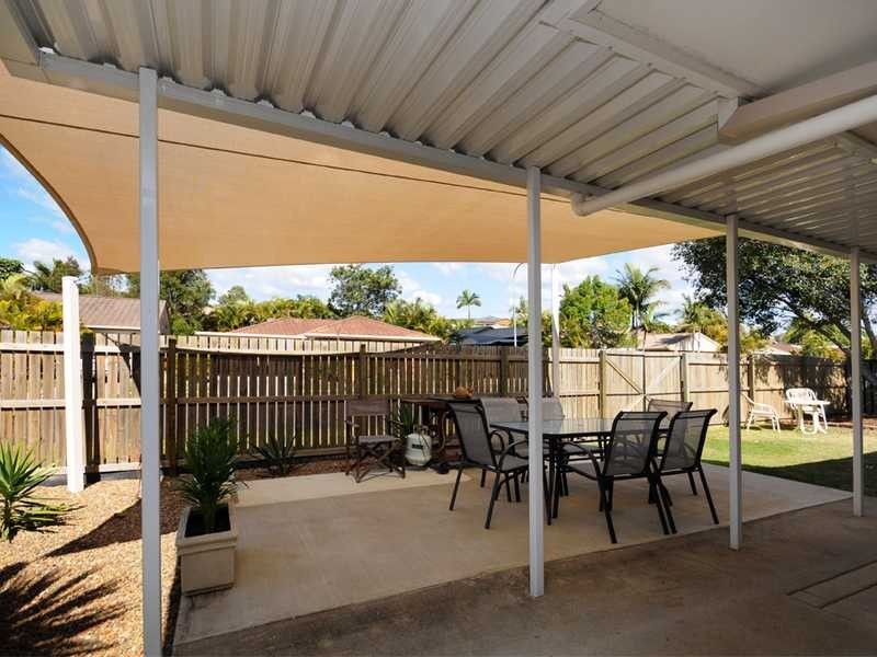 2/2 Summerwine Street, Burleigh Waters QLD 4220