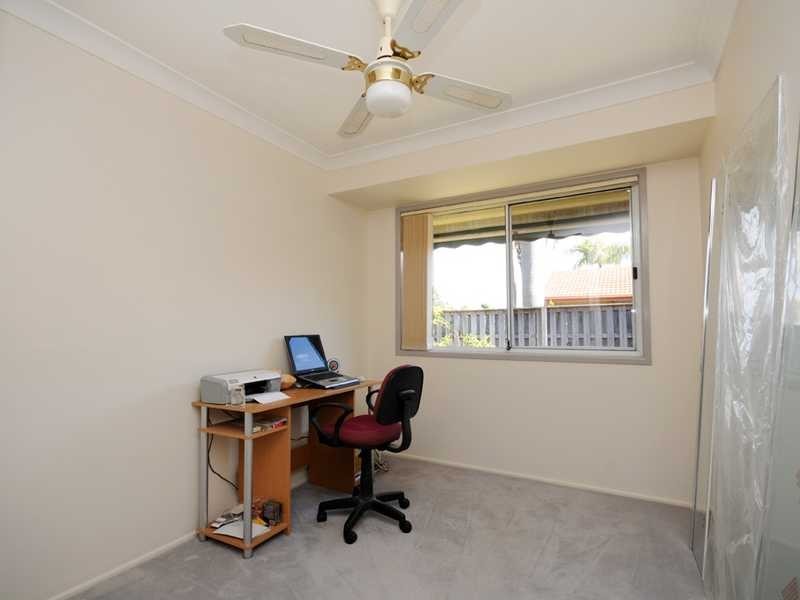 2/2 Summerwine Street, Burleigh Waters QLD 4220