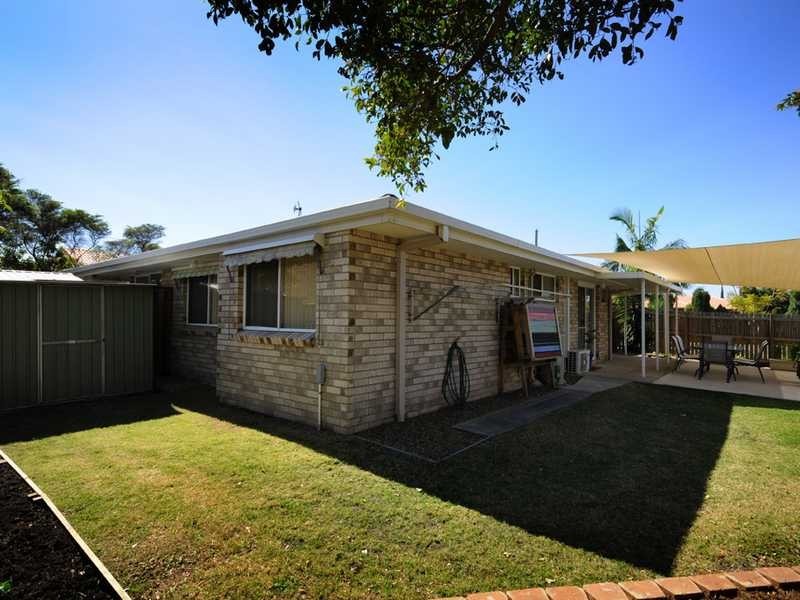 2/2 Summerwine Street, Burleigh Waters QLD 4220
