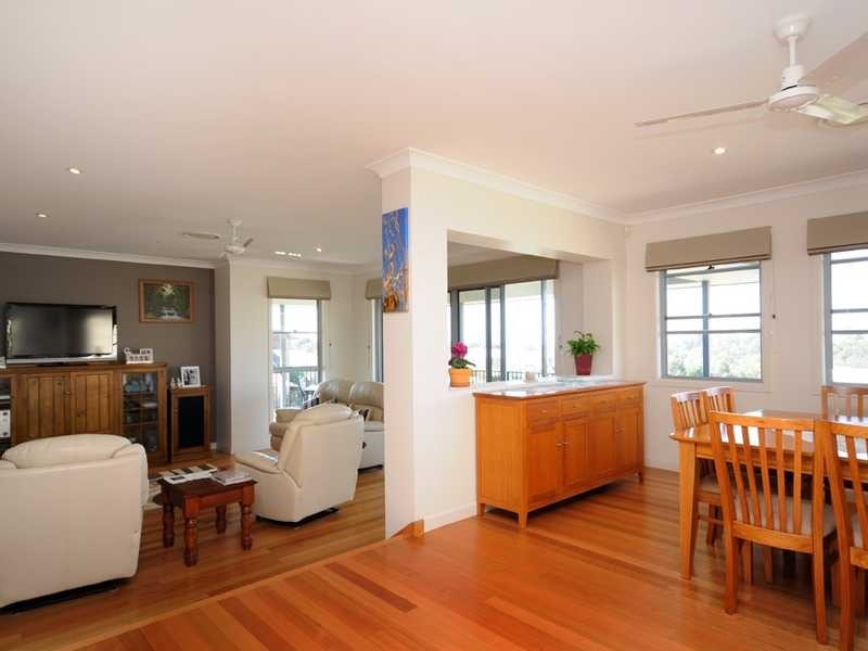 28 Barton Street, Reedy Creek QLD 4227