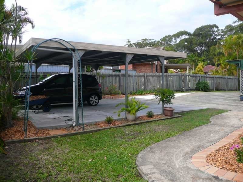 2/12 Hentdale Court, Labrador QLD 4215