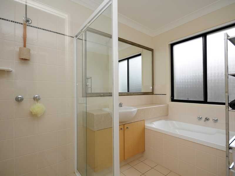 17a/64 Gilston Road, Nerang QLD 4211