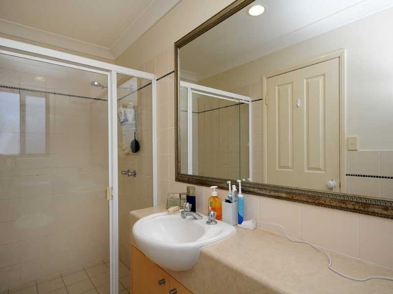 17a/64 Gilston Road, Nerang QLD 4211