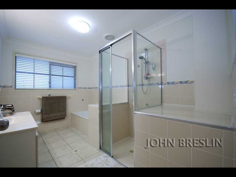 25 Karragatta Court, Tallebudgera QLD 4228
