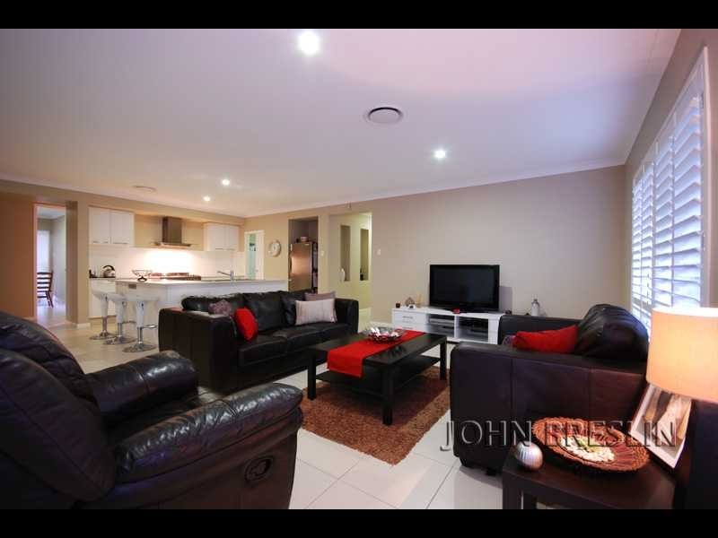 27 Camarillo Circuit, Reedy Creek QLD 4227