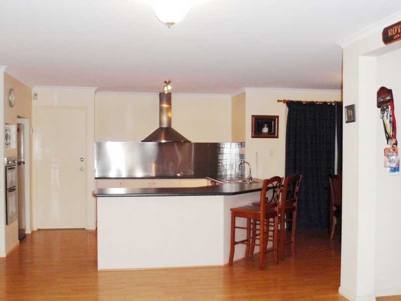 2 Golden Penda Drive, Jimboomba QLD 4280