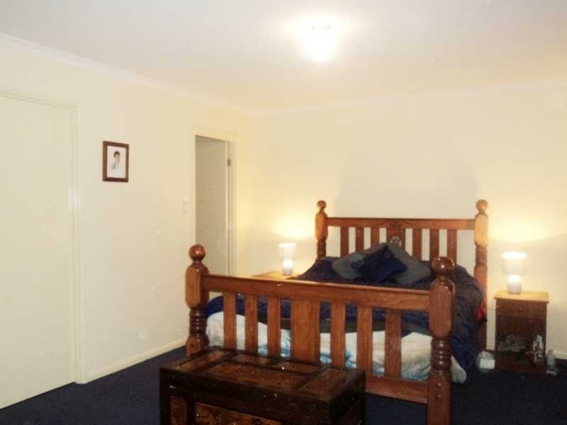 2 Golden Penda Drive, Jimboomba QLD 4280