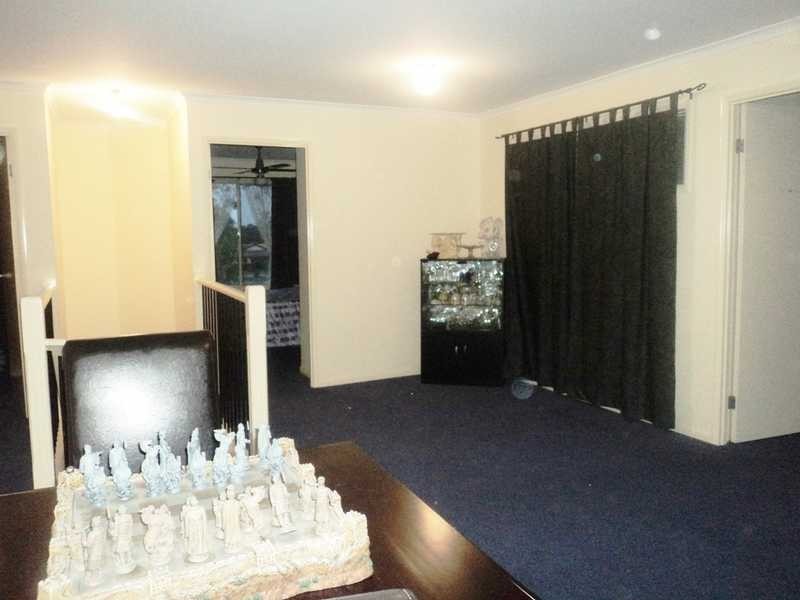 2 Golden Penda Drive, Jimboomba QLD 4280