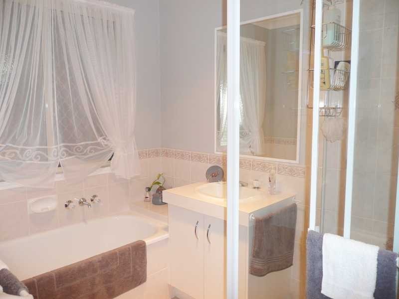 91 Overland Drive, Edens Landing QLD 4207