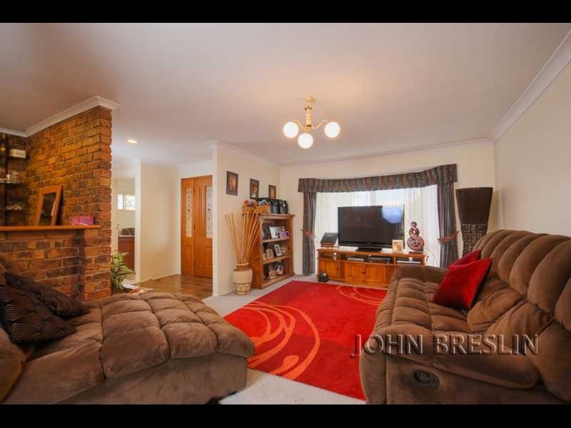 7 Silkyoak Court, Burleigh Waters QLD 4220