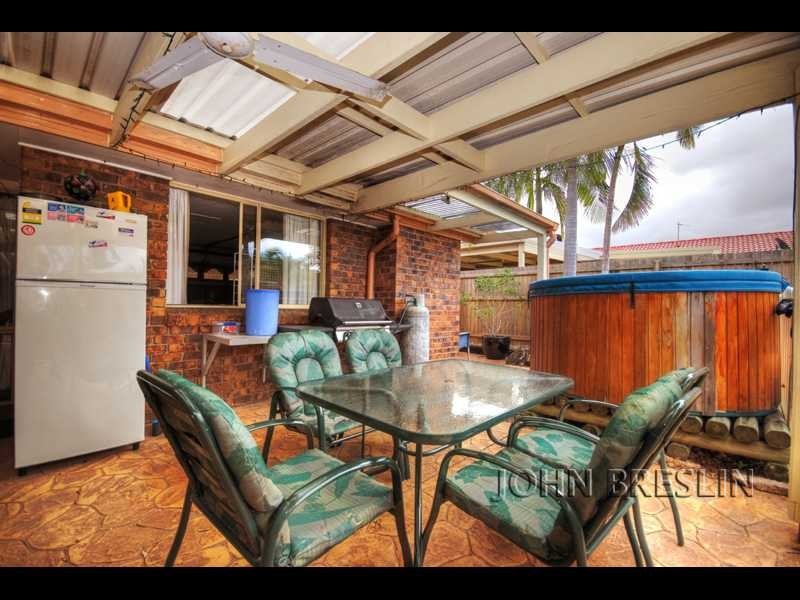 7 Silkyoak Court, Burleigh Waters QLD 4220