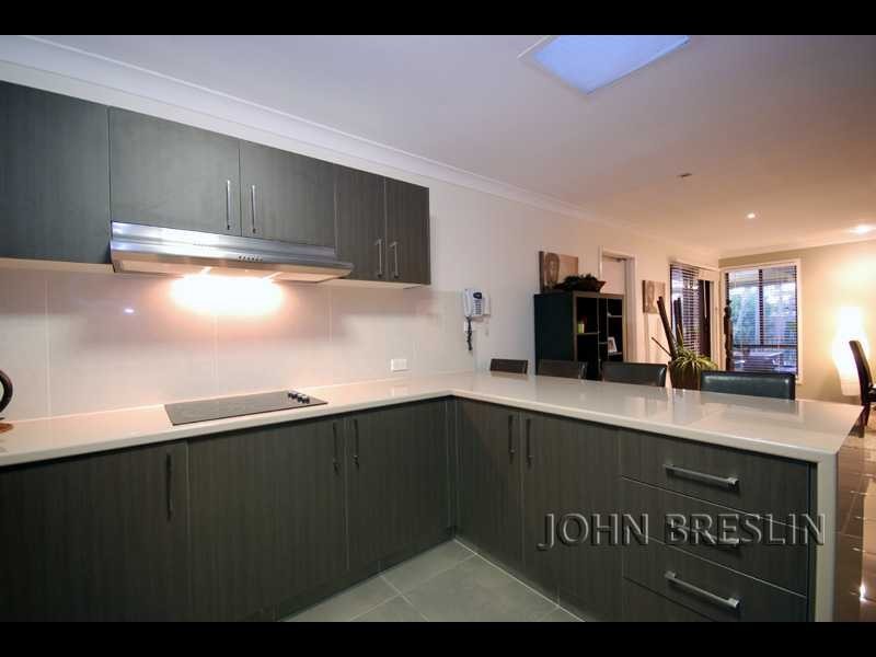 5 Courser Court, Burleigh Waters QLD 4220