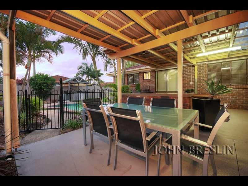 5 Courser Court, Burleigh Waters QLD 4220
