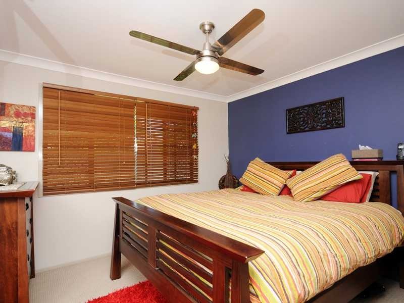 2/10 Redleaf Court, Burleigh Waters QLD 4220