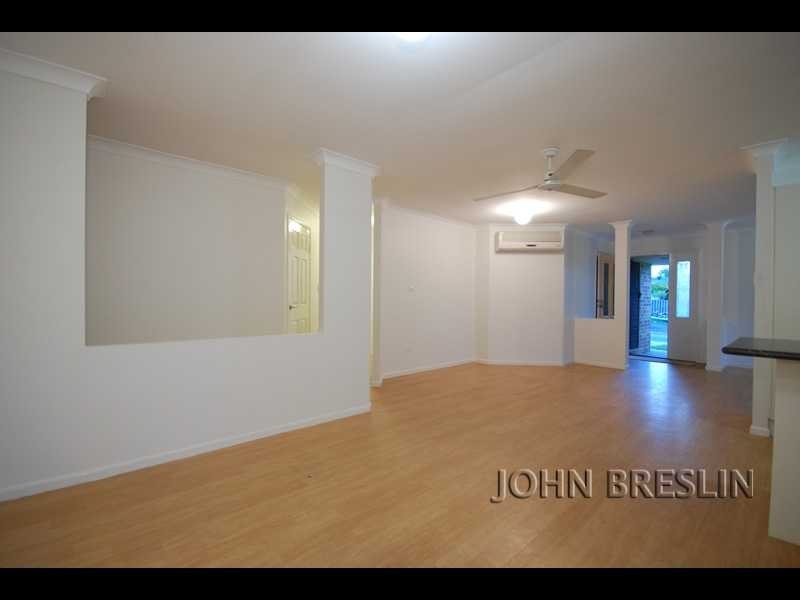 37 County Lane, Merrimac QLD 4226