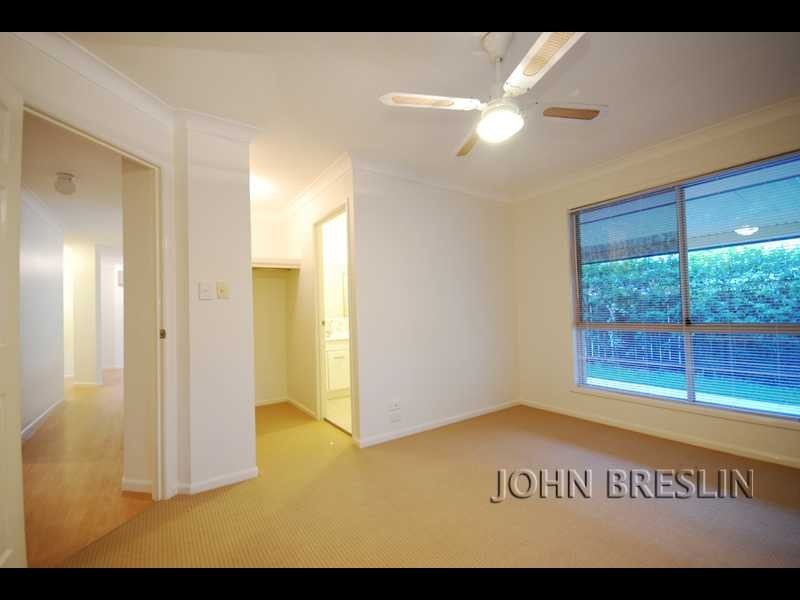 37 County Lane, Merrimac QLD 4226