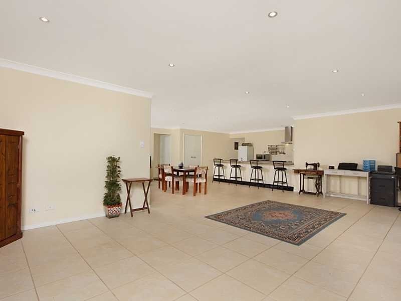 24 Oakdale Court, Gleneagle QLD 4285