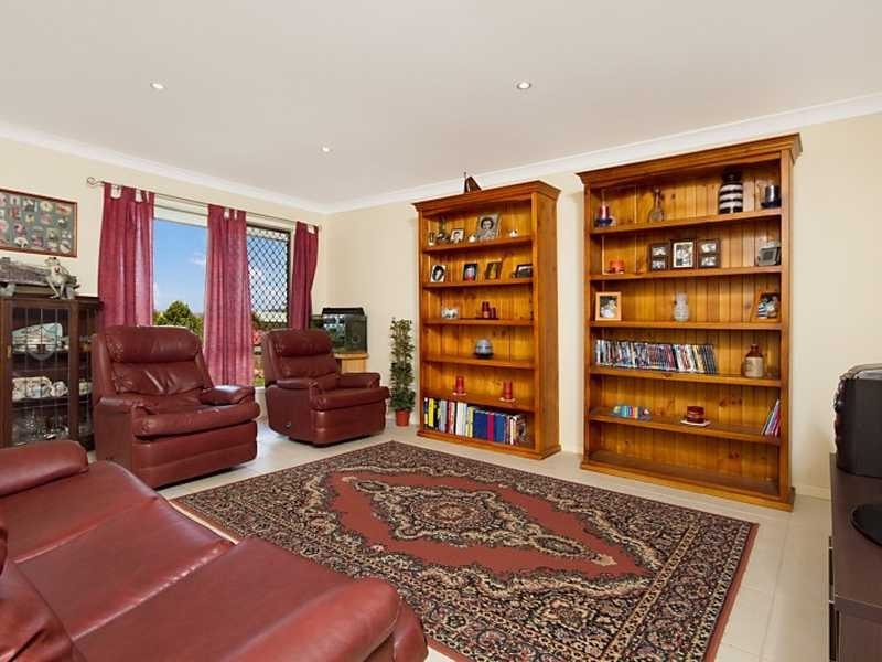 24 Oakdale Court, Gleneagle QLD 4285