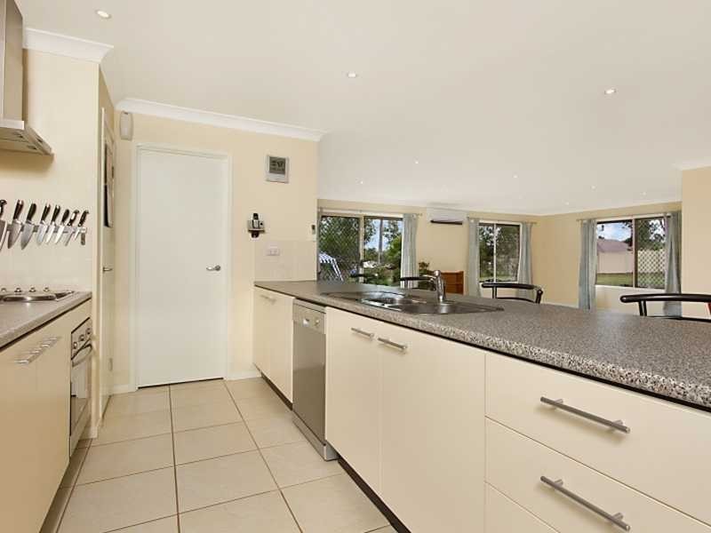 24 Oakdale Court, Gleneagle QLD 4285