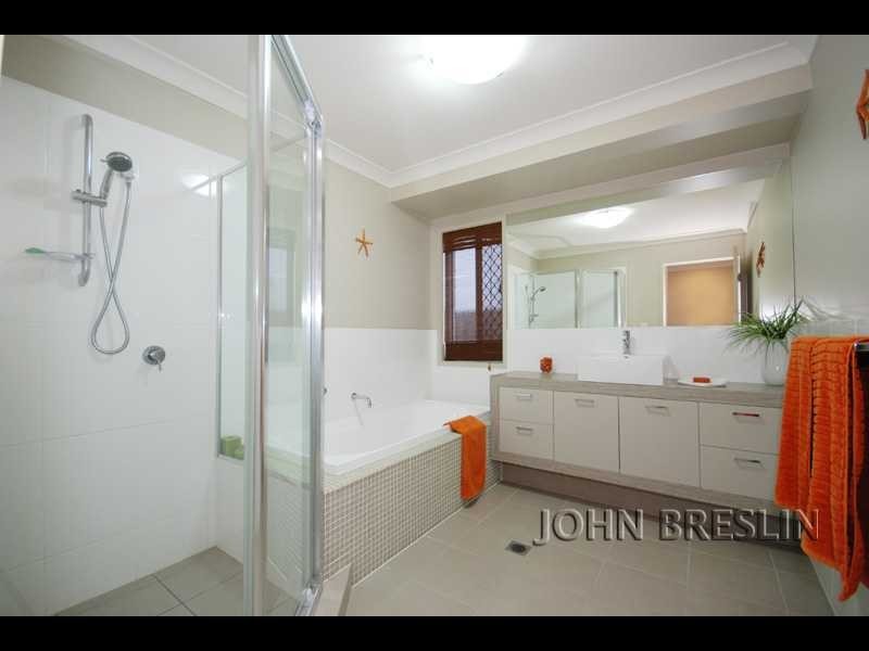 18 Kershan Street, Mudgeeraba QLD 4213