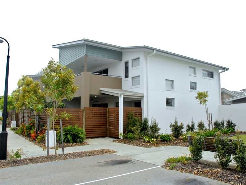 107 Tours Way, Burleigh Waters QLD 4220