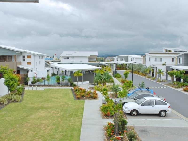 107 Tours Way, Burleigh Waters QLD 4220