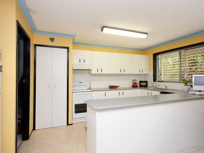 133 Acanthus Ave, Burleigh Waters QLD 4220