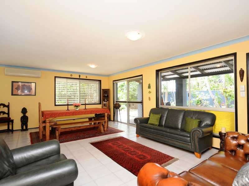 133 Acanthus Ave, Burleigh Waters QLD 4220