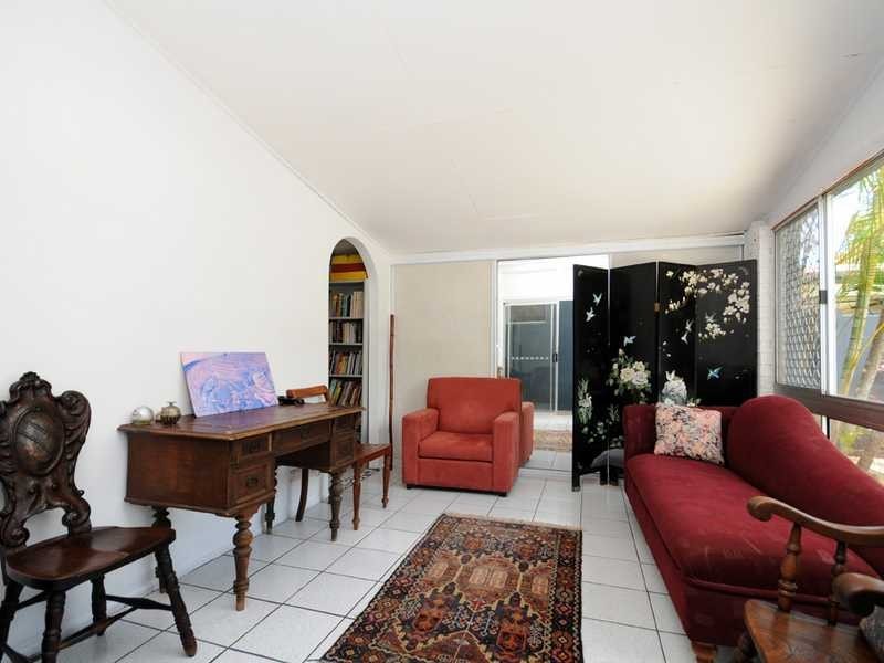 133 Acanthus Ave, Burleigh Waters QLD 4220