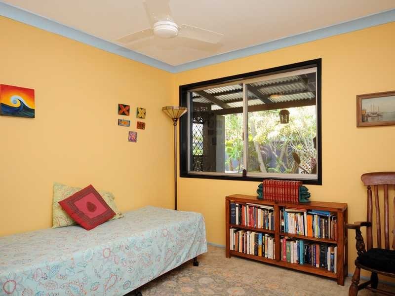 133 Acanthus Ave, Burleigh Waters QLD 4220