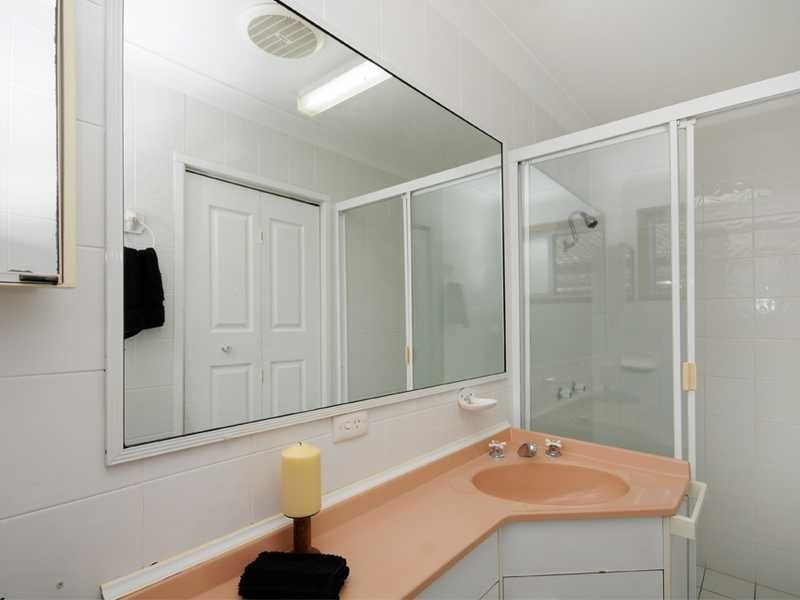 133 Acanthus Ave, Burleigh Waters QLD 4220