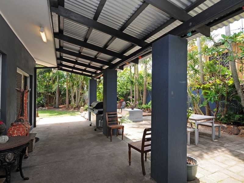 133 Acanthus Ave, Burleigh Waters QLD 4220