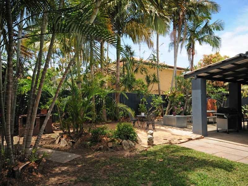 133 Acanthus Ave, Burleigh Waters QLD 4220
