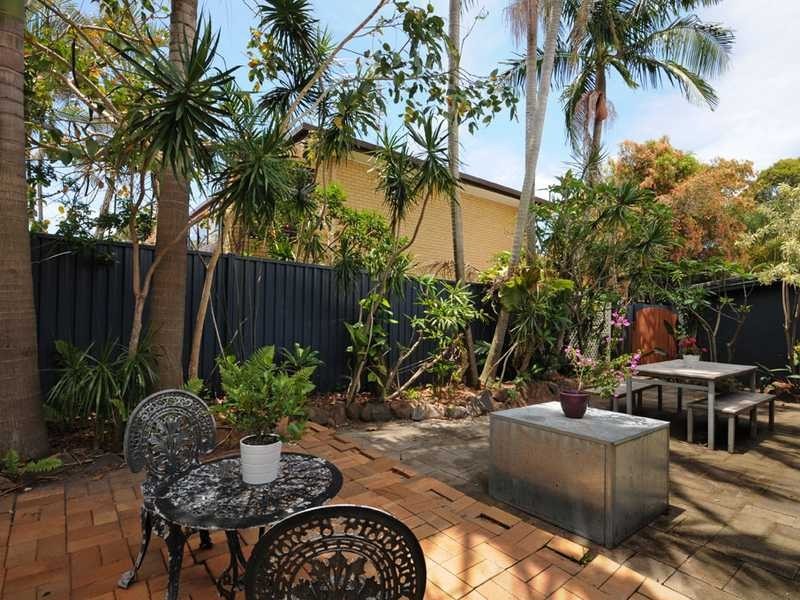 133 Acanthus Ave, Burleigh Waters QLD 4220