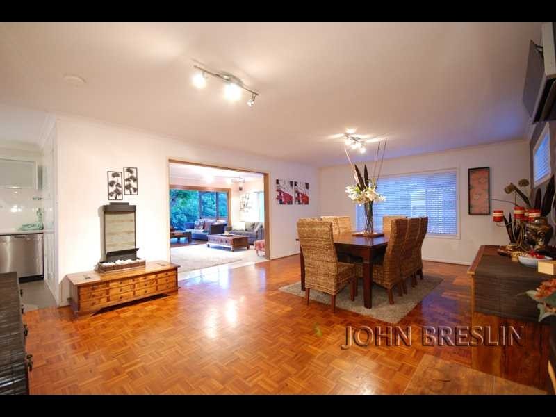 15 Costa Court, Broadbeach Waters QLD 4218