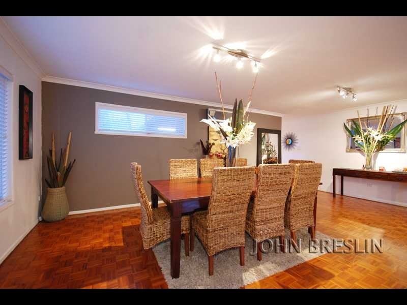 15 Costa Court, Broadbeach Waters QLD 4218