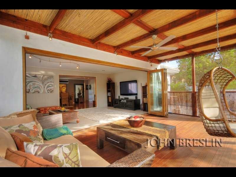 15 Costa Court, Broadbeach Waters QLD 4218