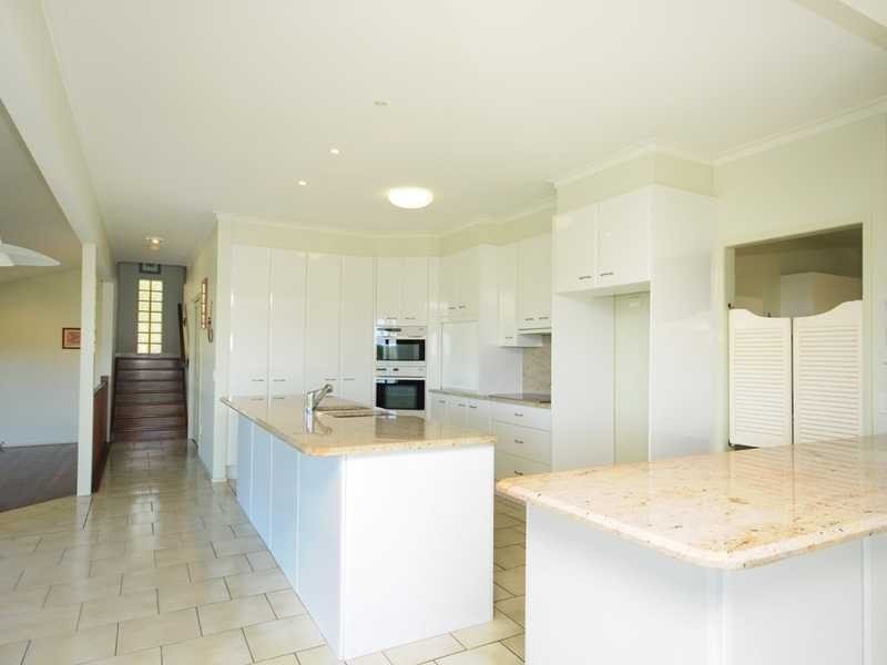 36 Doubleview Drive, Elanora QLD 4221