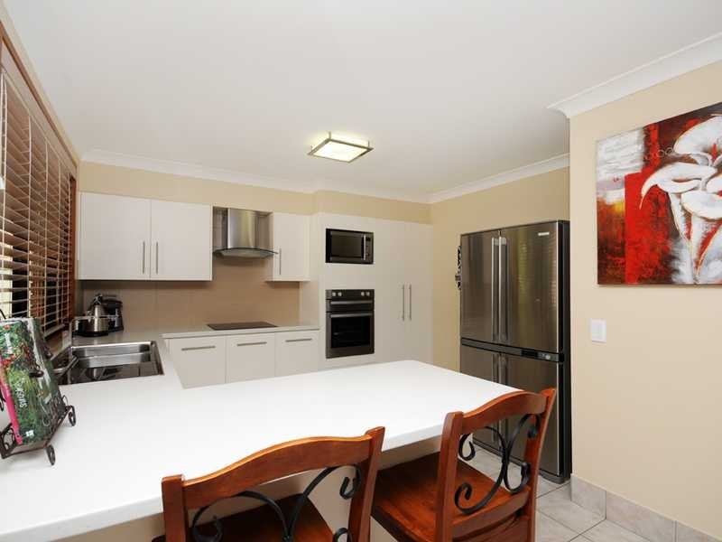 6 Seriema Street, Burleigh Waters QLD 4220